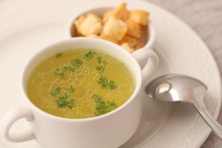 Chicken broth can be consumed throughout the third day of the 6-petal diet. 