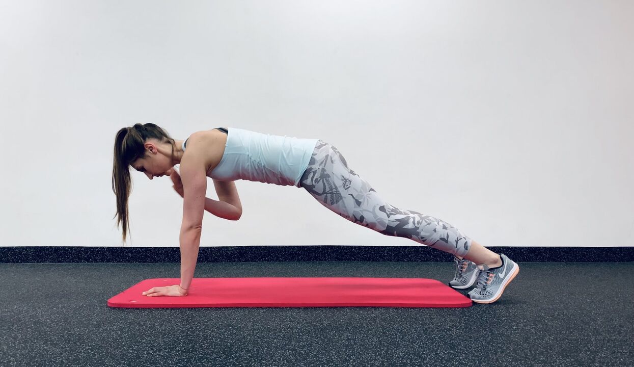 Shoulders touching in the plank